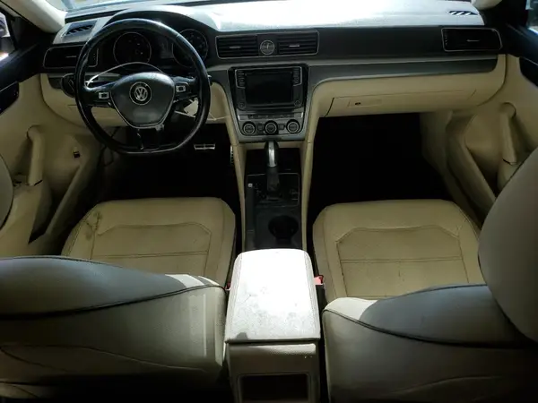 1VWDT7A38HC058889 2017 VOLKSWAGEN PASSAT - Image 8