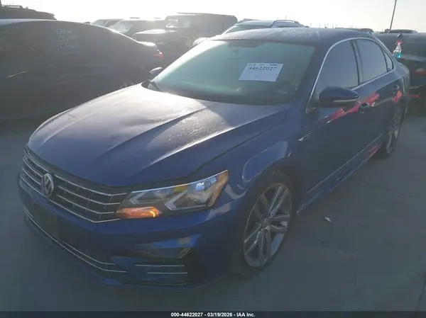 1VWDT7A38HC060674 2017 VOLKSWAGEN PASSAT - Image 2