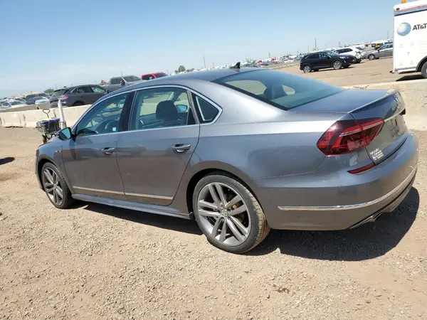 1VWDT7A38HC061887 2017 VOLKSWAGEN PASSAT - Image 2