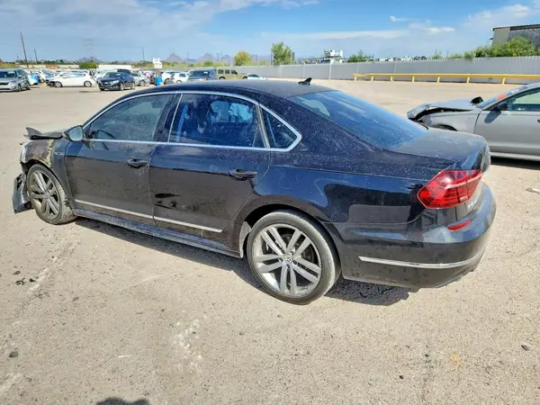 1VWDT7A38HC062148 2017 VOLKSWAGEN PASSAT - Image 2