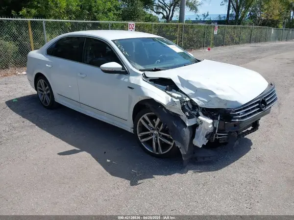 1VWDT7A38HC065079 2017 VOLKSWAGEN PASSAT - Image 1