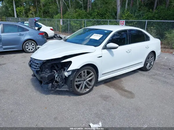 1VWDT7A38HC065079 2017 VOLKSWAGEN PASSAT - Image 2
