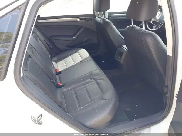 1VWDT7A38HC065079 2017 VOLKSWAGEN PASSAT - Image 8