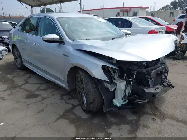1VWDT7A38HC066443 2017 VOLKSWAGEN PASSAT - Image 1