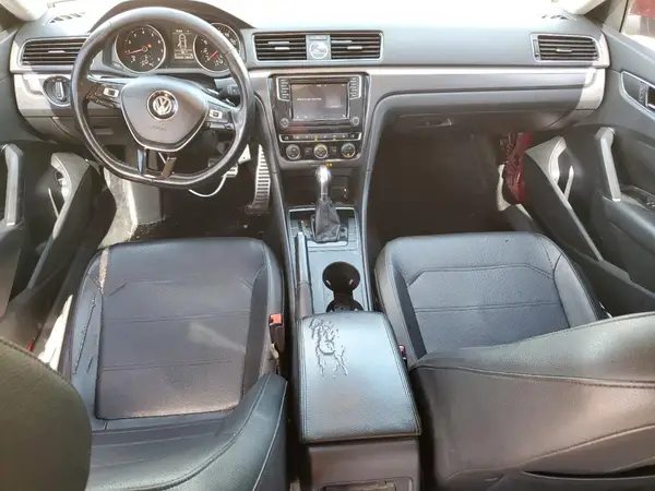 1VWDT7A38HC067074 2017 VOLKSWAGEN PASSAT - Image 8
