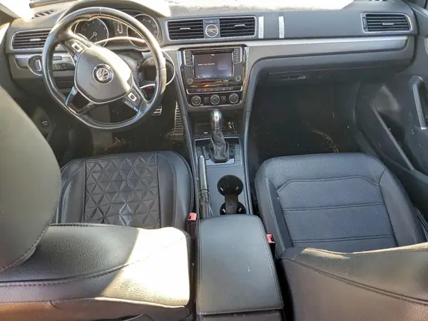 1VWDT7A38HC068726 2017 VOLKSWAGEN PASSAT - Image 8