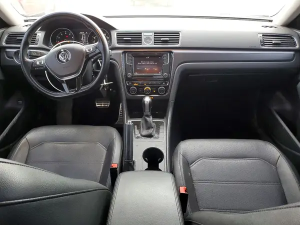 1VWDT7A38HC069651 2017 VOLKSWAGEN PASSAT - Image 8
