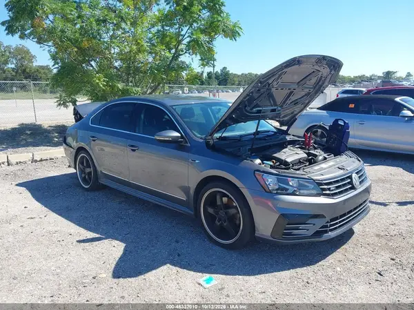 1VWDT7A38HC073487 2017 VOLKSWAGEN PASSAT - Image 1