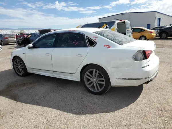 1VWDT7A38HC074140 2017 VOLKSWAGEN PASSAT - Image 2