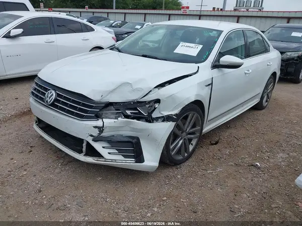 1VWDT7A38HC076129 2017 VOLKSWAGEN PASSAT - Image 2