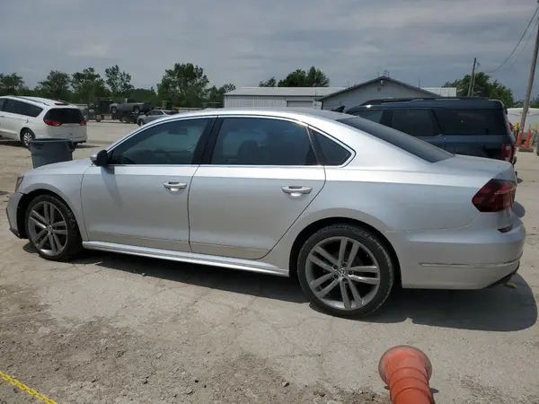 1VWDT7A38HC082917 2017 VOLKSWAGEN PASSAT - Image 2