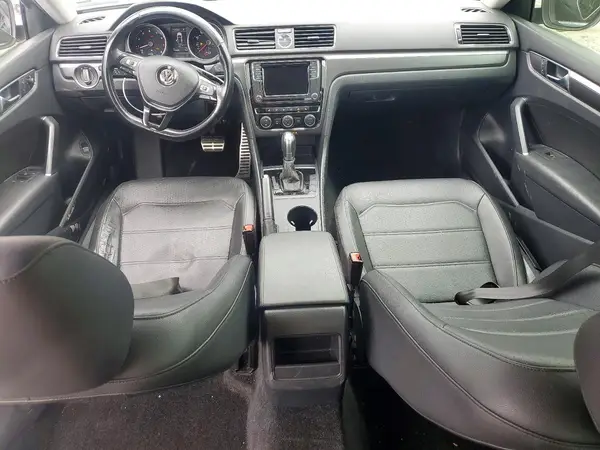 1VWDT7A38HC083324 2017 VOLKSWAGEN PASSAT - Image 8