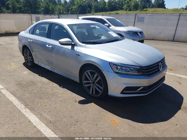 1VWDT7A38HC084120 2017 VOLKSWAGEN PASSAT - Image 1