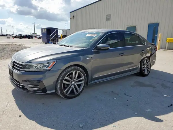 1VWDT7A38HC084814 2017 VOLKSWAGEN PASSAT - Image 1