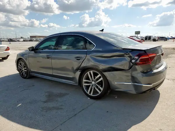 1VWDT7A38HC084814 2017 VOLKSWAGEN PASSAT - Image 2