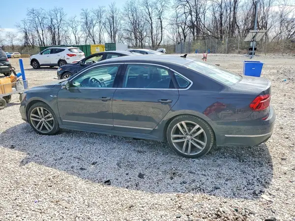1VWDT7A38HC084876 2017 VOLKSWAGEN PASSAT - Image 2