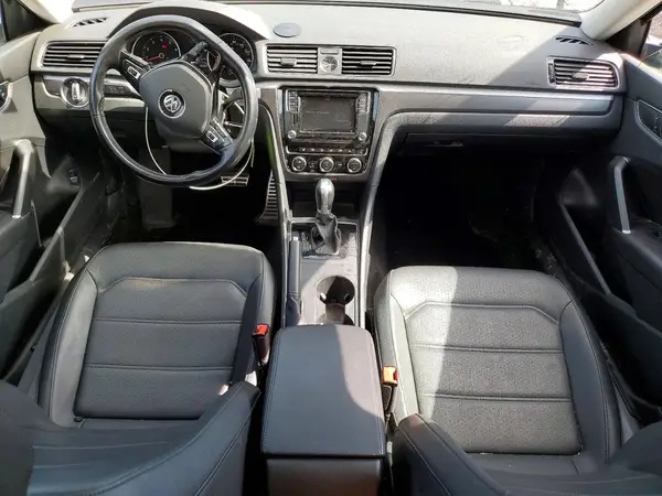 1VWDT7A38HC084876 2017 VOLKSWAGEN PASSAT - Image 8