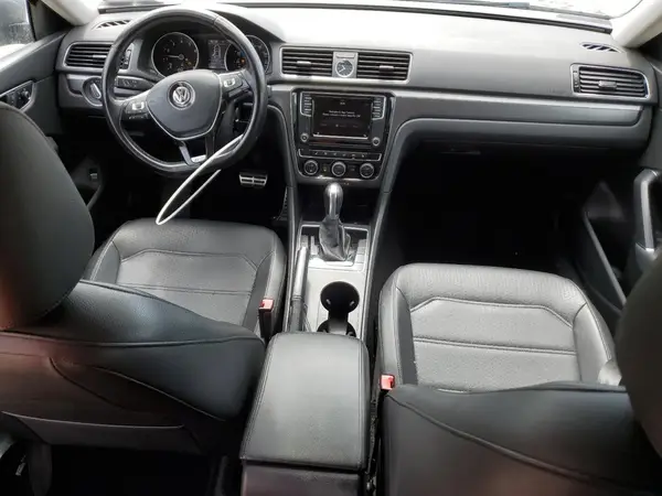 1VWDT7A39HC000239 2017 VOLKSWAGEN PASSAT - Image 8