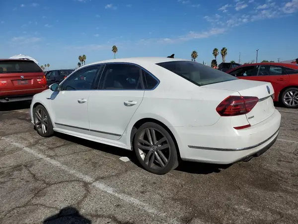 1VWDT7A39HC000788 2017 VOLKSWAGEN PASSAT - Image 2