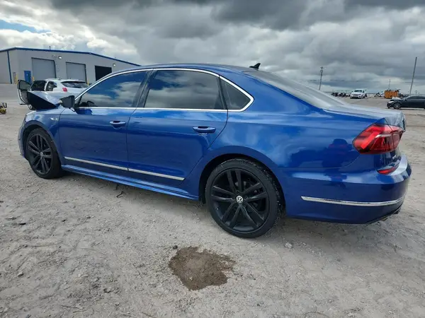 1VWDT7A39HC000869 2017 VOLKSWAGEN PASSAT - Image 2