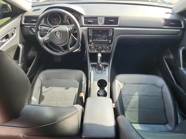 1VWDT7A39HC000869 2017 VOLKSWAGEN PASSAT - Image 8
