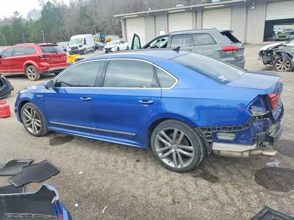 1VWDT7A39HC002279 2017 VOLKSWAGEN PASSAT - Image 2