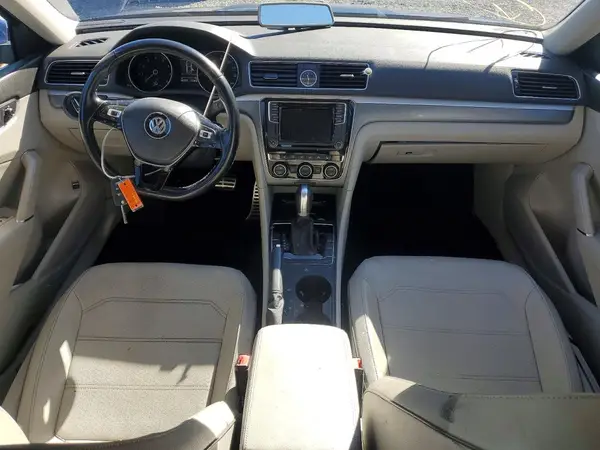 1VWDT7A39HC002279 2017 VOLKSWAGEN PASSAT - Image 8