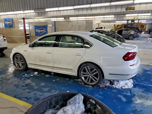 1VWDT7A39HC006624 2017 VOLKSWAGEN PASSAT - Image 2