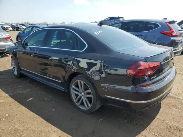 1VWDT7A39HC013380 2017 VOLKSWAGEN PASSAT - Image 2