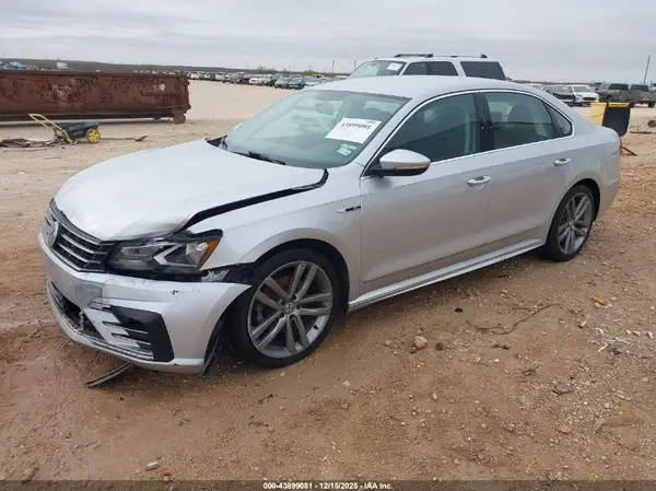 1VWDT7A39HC018921 2017 VOLKSWAGEN PASSAT - Image 2