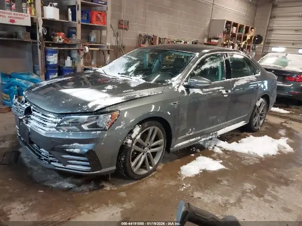 1VWDT7A39HC020295 2017 VOLKSWAGEN PASSAT - Image 2