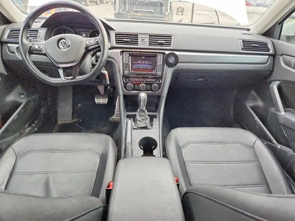 1VWDT7A39HC022029 2017 VOLKSWAGEN PASSAT - Image 8