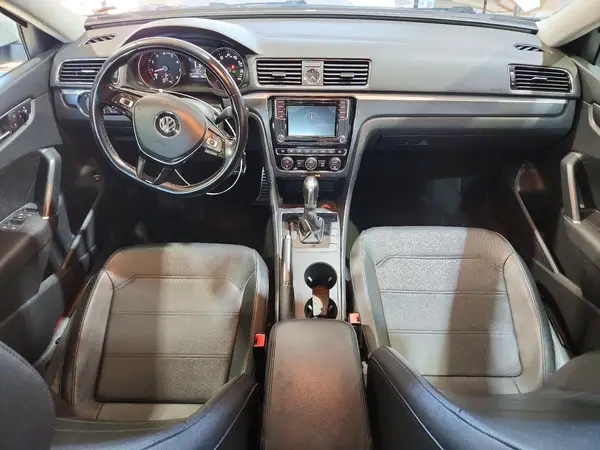 1VWDT7A39HC024735 2017 VOLKSWAGEN PASSAT - Image 8