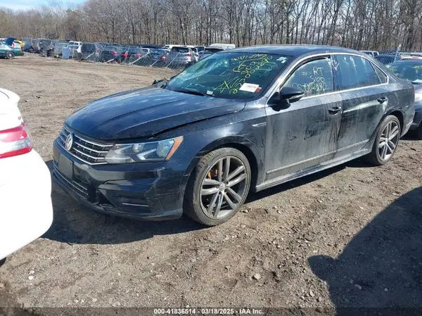 1VWDT7A39HC024900 2017 VOLKSWAGEN PASSAT - Image 2