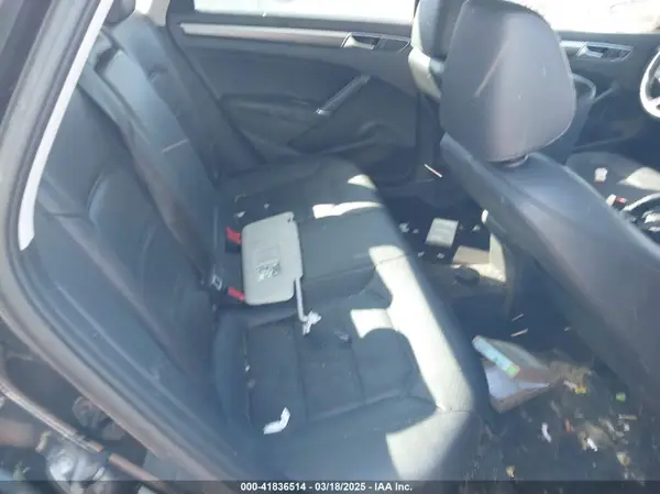 1VWDT7A39HC024900 2017 VOLKSWAGEN PASSAT - Image 8