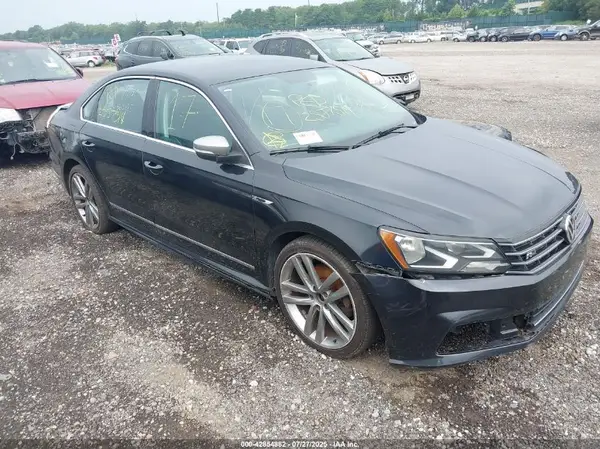 1VWDT7A39HC025397 2017 VOLKSWAGEN PASSAT - Image 1