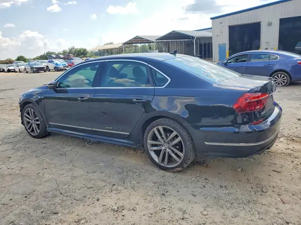 1VWDT7A39HC026467 2017 VOLKSWAGEN PASSAT - Image 2