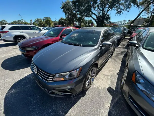 1VWDT7A39HC032382 2017 VOLKSWAGEN PASSAT - Image 2