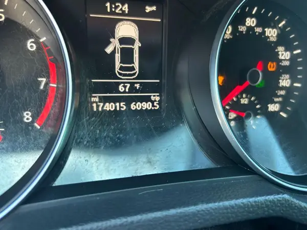 1VWDT7A39HC032382 2017 VOLKSWAGEN PASSAT - Image 8