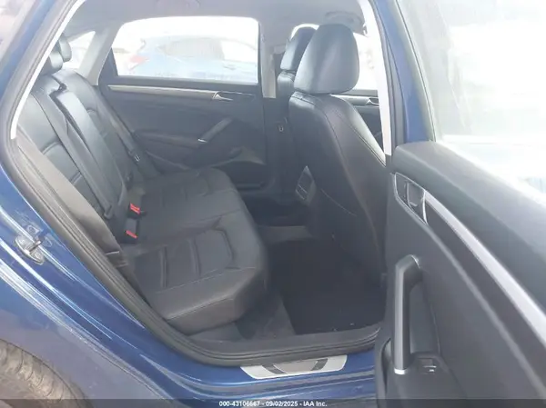 1VWDT7A39HC033595 2017 VOLKSWAGEN PASSAT - Image 8
