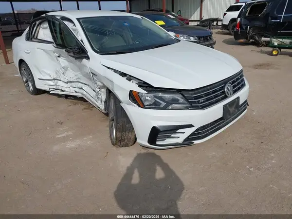 1VWDT7A39HC039753 2017 VOLKSWAGEN PASSAT - Image 1