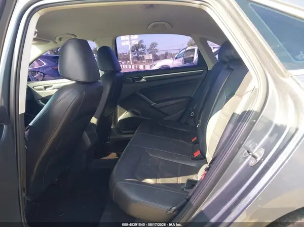 1VWDT7A39HC039865 2017 VOLKSWAGEN PASSAT - Image 8