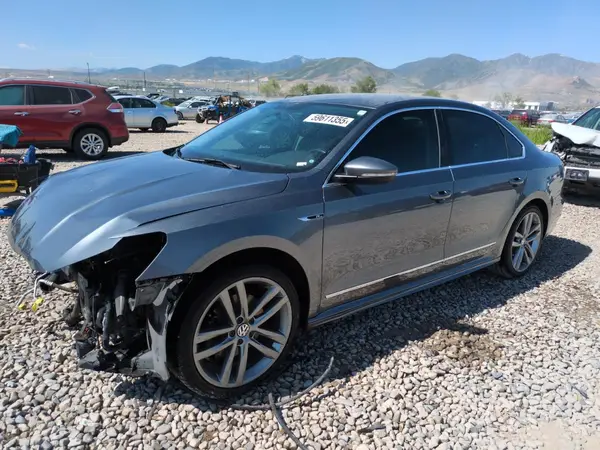 1VWDT7A39HC043060 2017 VOLKSWAGEN PASSAT - Image 1