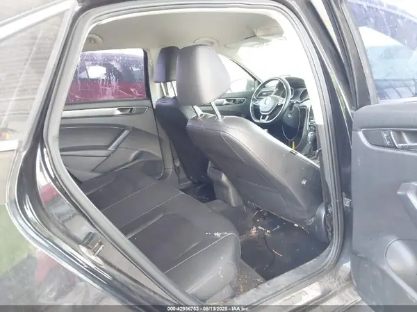 1VWDT7A39HC044693 2017 VOLKSWAGEN PASSAT - Image 8