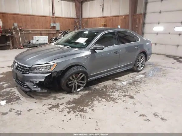 1VWDT7A39HC046024 2017 VOLKSWAGEN PASSAT - Image 2