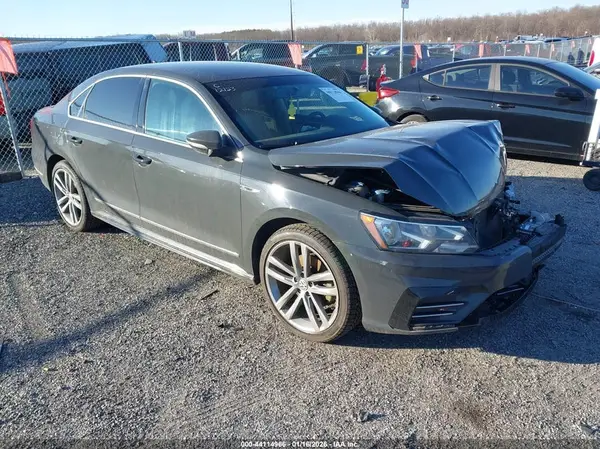 1VWDT7A39HC047786 2017 VOLKSWAGEN PASSAT - Image 1