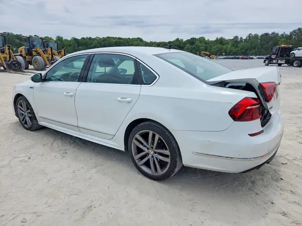 1VWDT7A39HC050865 2017 VOLKSWAGEN PASSAT - Image 2
