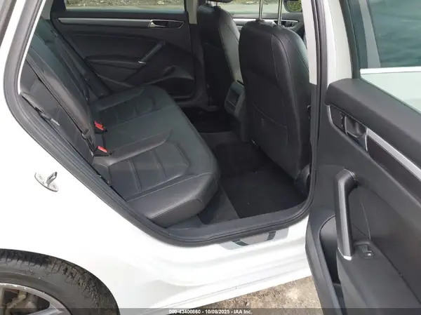 1VWDT7A39HC058254 2017 VOLKSWAGEN PASSAT - Image 8