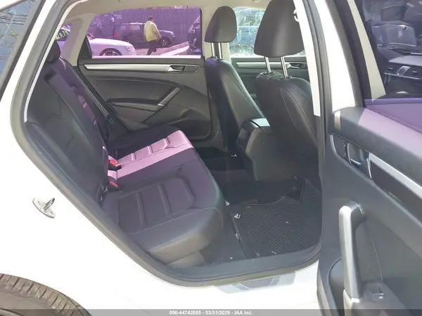 1VWDT7A39HC065639 2017 VOLKSWAGEN PASSAT - Image 8