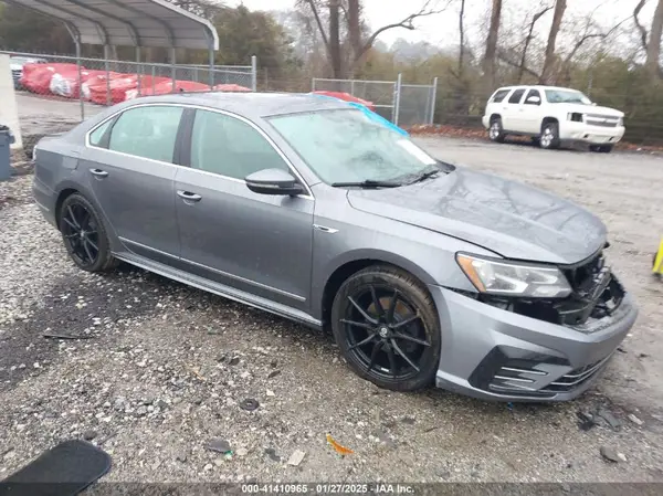 1VWDT7A39HC067116 2017 VOLKSWAGEN PASSAT - Image 1